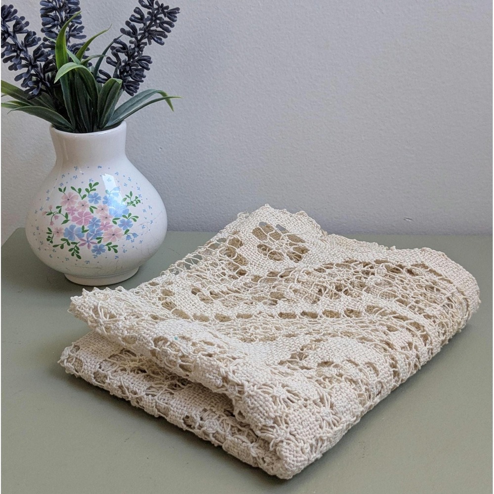 Vintage Handmade Crochet Lace Table Runner 12x31 Floral Filet Lace Cotton